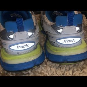 Meet your Posher, Haystacks